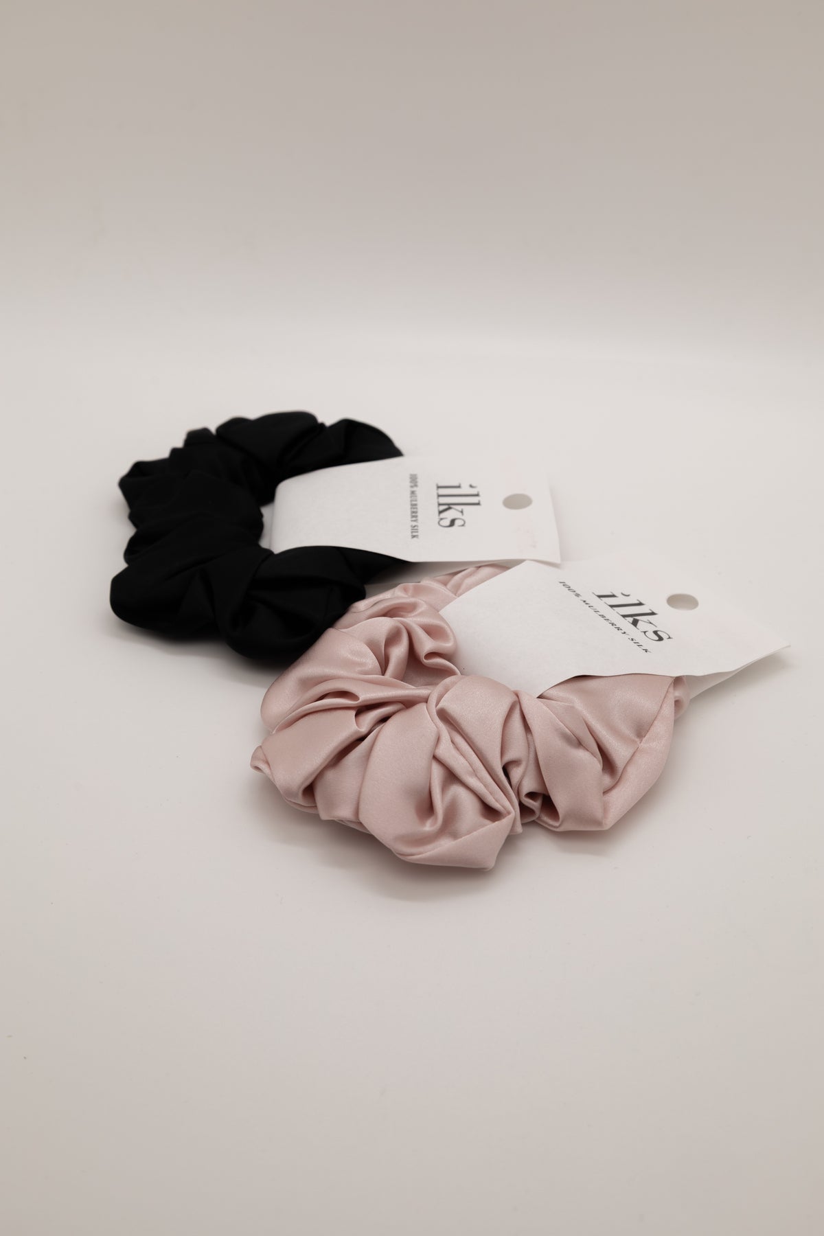 Ilks Zijden Scrunchie Roze – 100% moerbeizijde